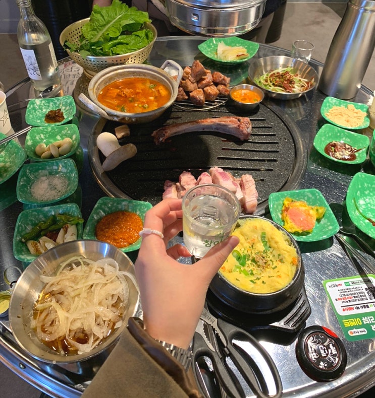  군산 수송동 오늘도연탄구이/레트로감성의 고기맛집