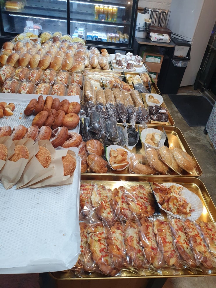  제주 성산 빵집 두 곳 추전 보룡제과, 제일성심당 빵 종류 비교