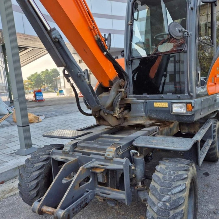 두산 DX55W-5K 2018년식 5800만원 판매합니다. 두산 DX55W-5K 2018년식 5800만원 판매합니다.