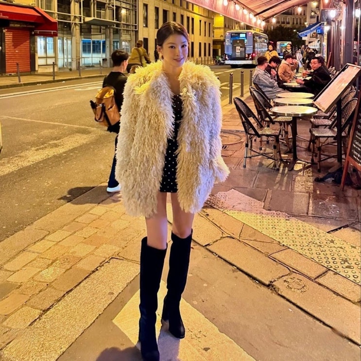  파리지앵 이시영 페이크퍼 자켓 어디꺼?