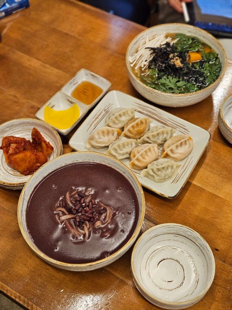  부산 동래 맛집 착착국수 팥칼국수 멸치국수 명륜역 국수집
