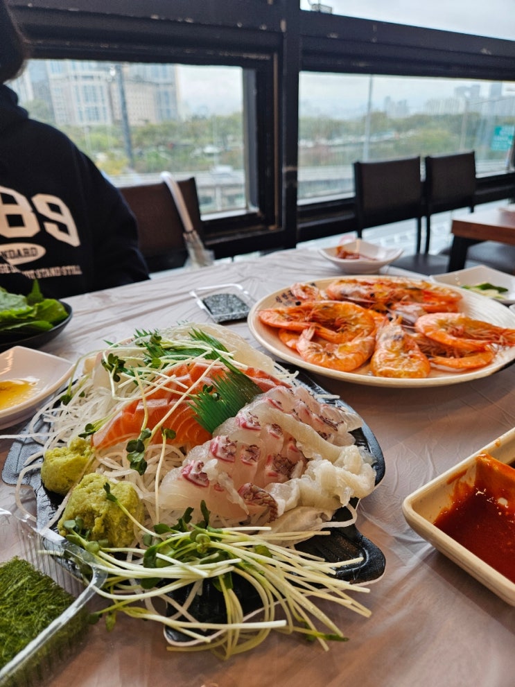  노량진 맛집 손선장 새우구이 모듬회 노량진수산시장 초장집 추천