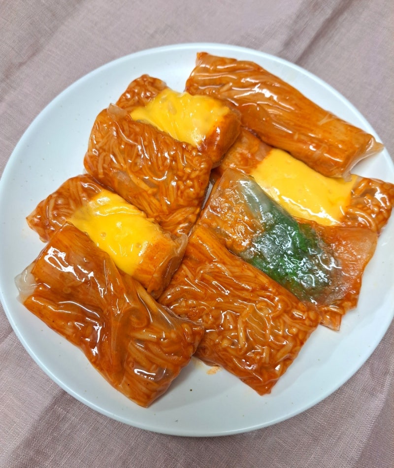 초간단 팽이버섯 불닭쌈 라이스페이퍼 불닭쌈 라이스페이퍼 요리