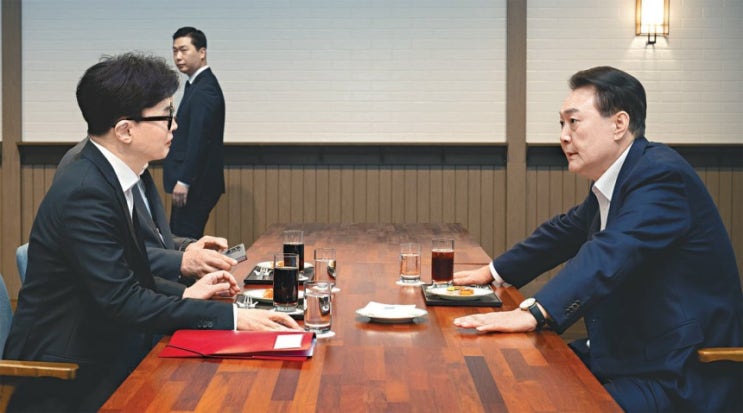 [TV-신문] 尹, 金<b>여사</b> 관련 韓의... 김<b>여사</b>가 줬다"‥작심 증언