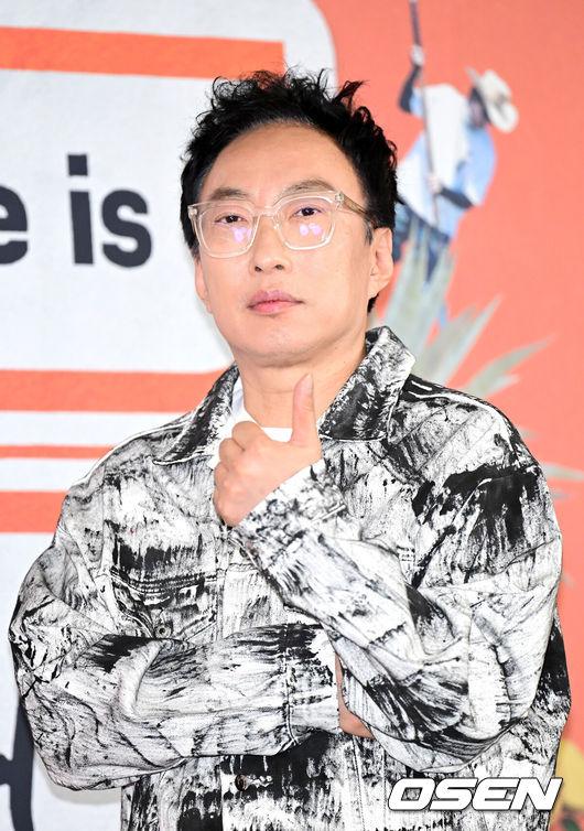 <b>박명수</b> 하객룩 논란, 후드티입고 <b>조세호</b> 결혼식 참석 '갑론을박... 