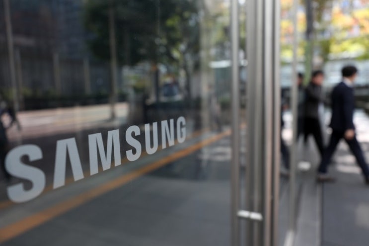 매일 삼성전자 주식에 벌어지는 일... 외국인 최장 매도 신기록, 1년 내 최저가 매일 삼성전자 주식에 벌어지는 일... 외국인 최장 매도 신기록, 1년 내 최저가