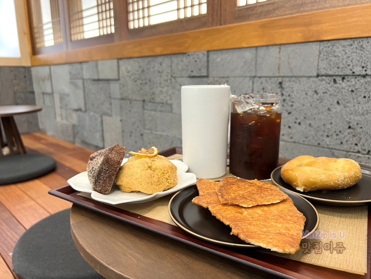  부여카페 롯데아울렛 디저트 베이커리 맛있는 고궁