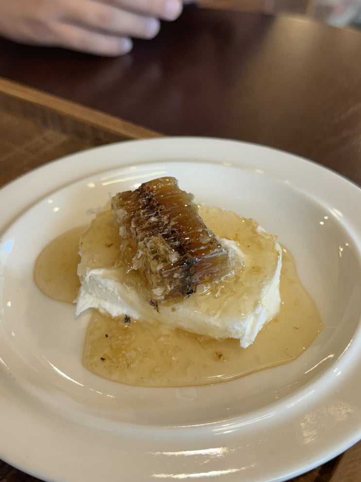  파주 카페 르븨밀크 본점 카이막 맛집 내돈내산 주말방문 후기(웨이팅, 가격, 주차)
