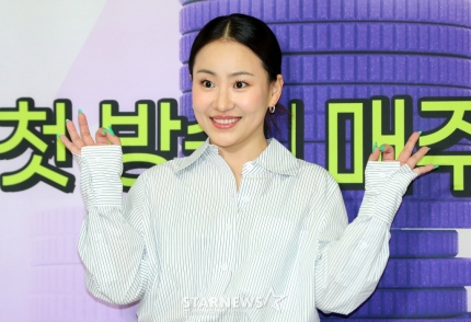 어반자카파 <b>조현아 나솔사계</b> 하차 이유! 새 MC는 에이핑크 <b>윤보미</b>