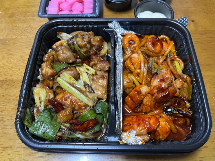  불맛 진한 기영이숯불두마리치킨 빨간양념 간땡이 배달 후기