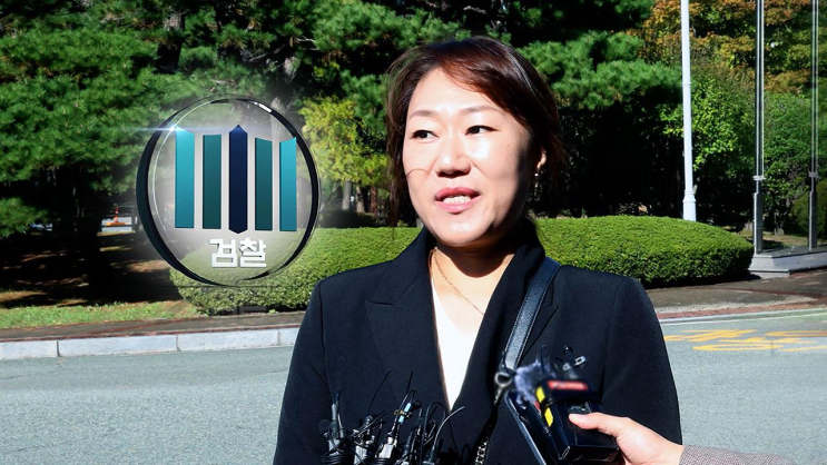 <b>강혜경 검찰</b> 소환…명태균 '적용 혐의' 고심