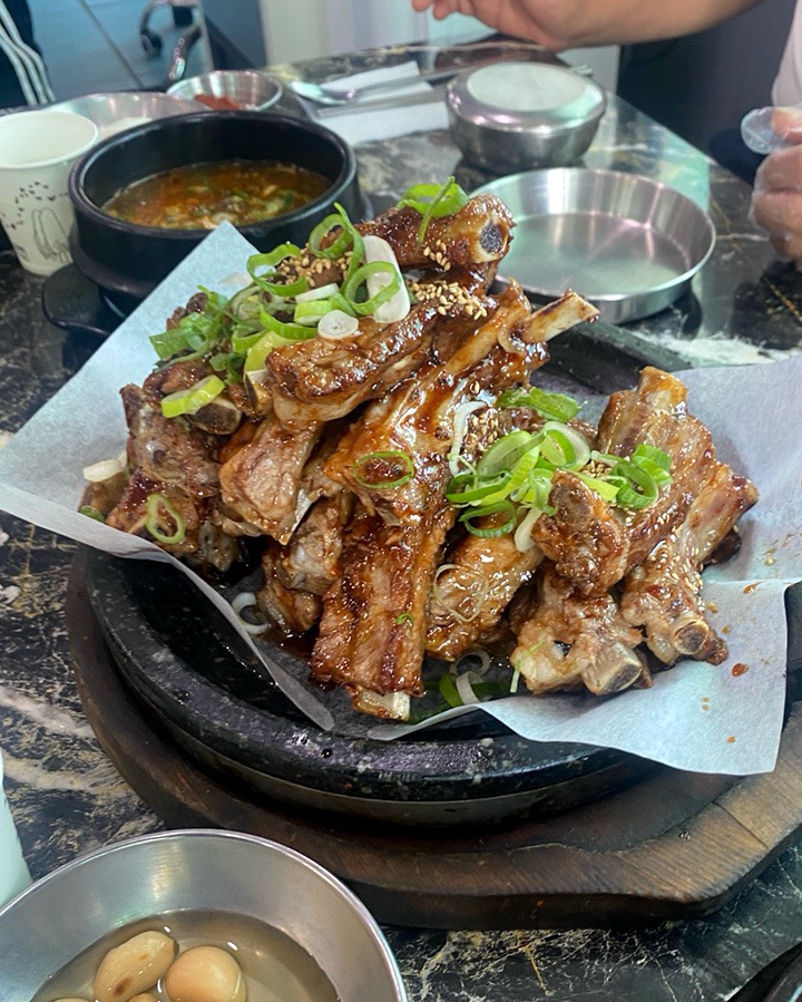  [군위] 화본역 근처 등갈비 넘사벽 로컬맛집 ‘신등갈비’ (N번째 방문)