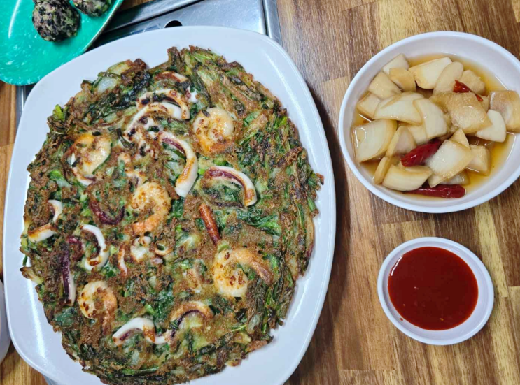  친구들과 함께한 강남구청 술집 지안정에서 맛있는 음식과 술로 행복해지기