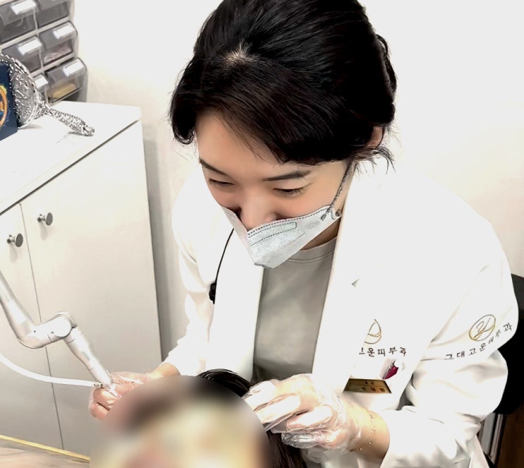 부산 편평사마귀 제거 방치하면 순식간에 번집니다. 부산 편평사마귀 제거 방치하면 순식간에 번집니다.