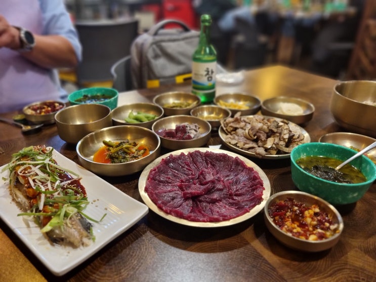  [대구신천동맛집] 결대로 썰어서 식감이 특별한 동대구역생고기 전문점 봉화생고기의 뭉티기와 오드레기 맛보기.