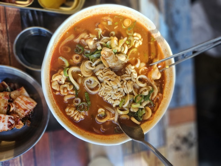  안녕하세요 체크줄눈입니다   현풍 칼국수 맛집!                               제주 곤이칼국수 대구현풍점 방문후기
