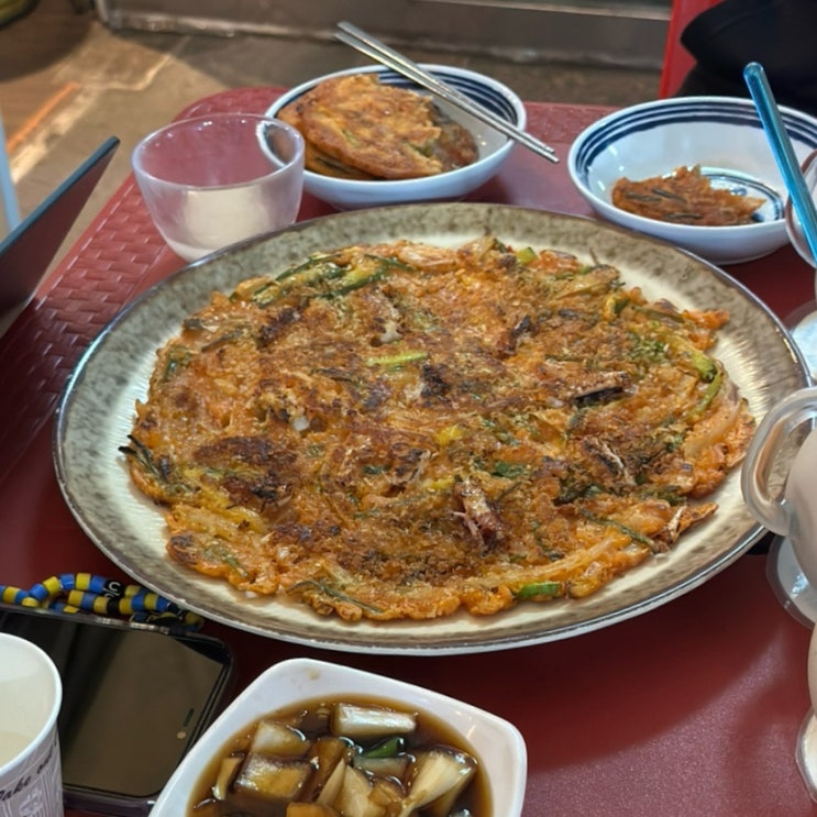  김치전이 예술인 분당 서현 요리주점 예술 막걸리 선택 주 김치 녹두 빈대떡 김치전 명란알탕 먹은 리뷰.