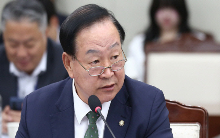 <b>이재명 대표</b>, 북한군 공격하자는 한기호 <b>의원</b> 제명과 신원식... 
