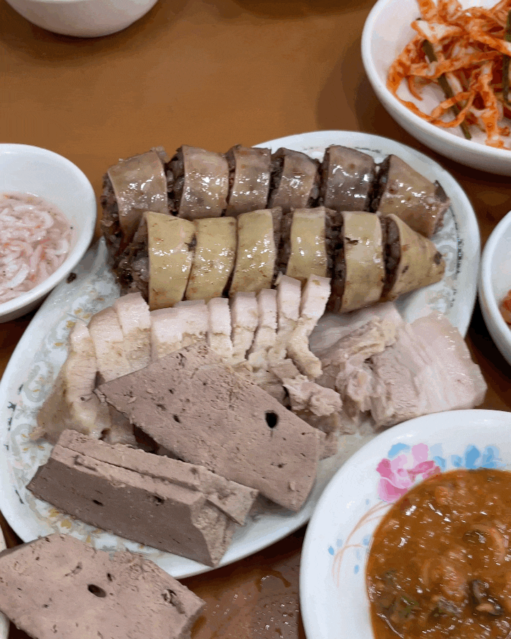  [대구 중구] 30년 넘은 국밥, 막창 순대 노포 맛집 '이모식당 '