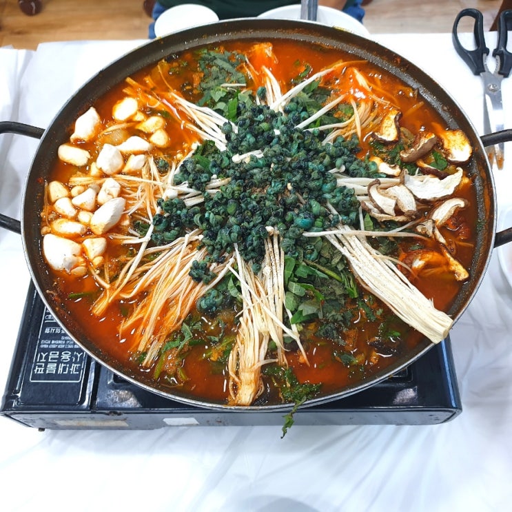 문경 현지인 맛집 자연산매운탕 솔직후기 (잡고기매운탕) 문경 현지인 맛집 자연산매운탕 솔직후기 (잡고기매운탕)