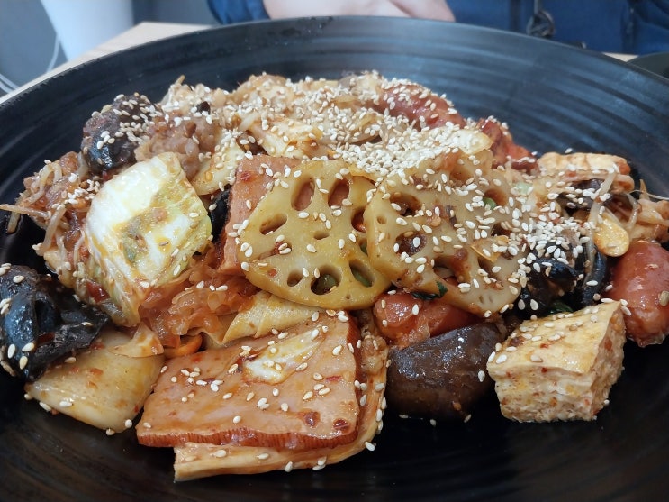  얼얼함과 매콤함의 환상적인 조합! 국회의사당역 중국집 서여의도 마라탕 금화쿵푸 마라탕 직영점 마라샹궈 후기