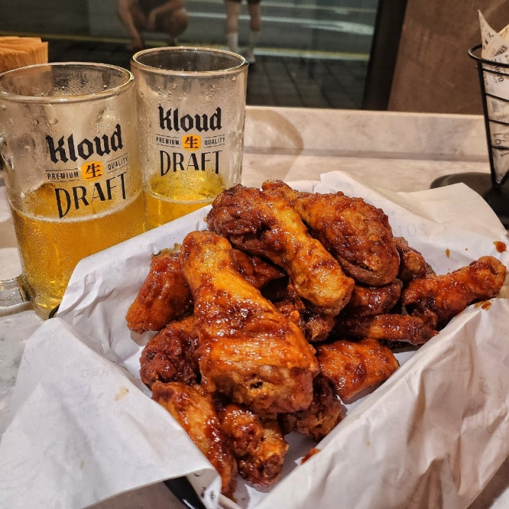  당산 맛집 교촌치킨 영등포 대형 술집 추천 축구 스크린