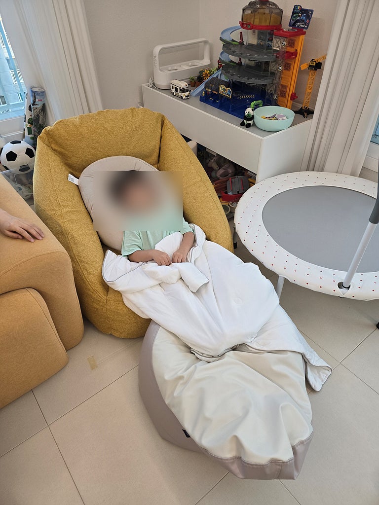 무인양품 에어소파 고민 후 거실 쇼파 변경 한달 사용 후기!!
