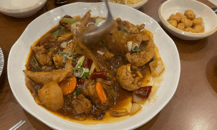  [방배역 맛집] 깔끔하고 쾌적한 간장순살찜닭 맛집, <계육만찬>