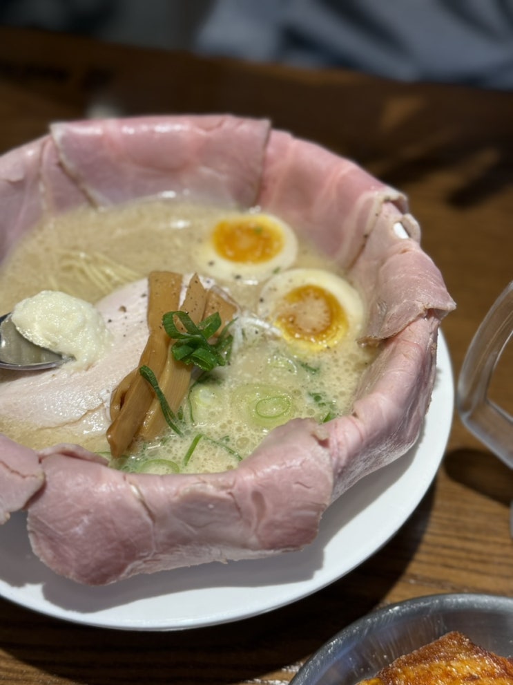 [서울/신촌] 연대생들 부러워지는 신촌 라멘 맛집 ‘멘지 신촌점’