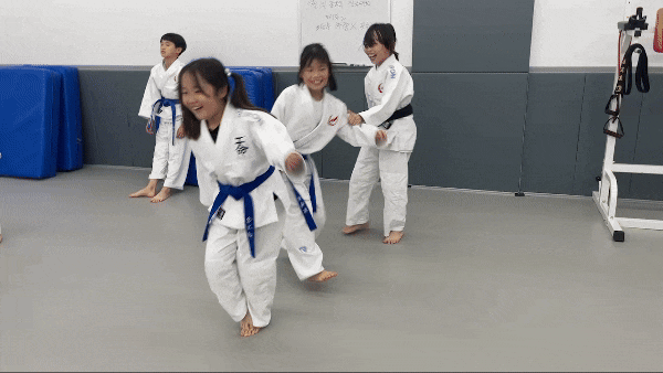  10월 넷째 주, 천명유도관 소식 : 당기고, 밀고, 쓰러뜨리고! 성장하는 우리들!