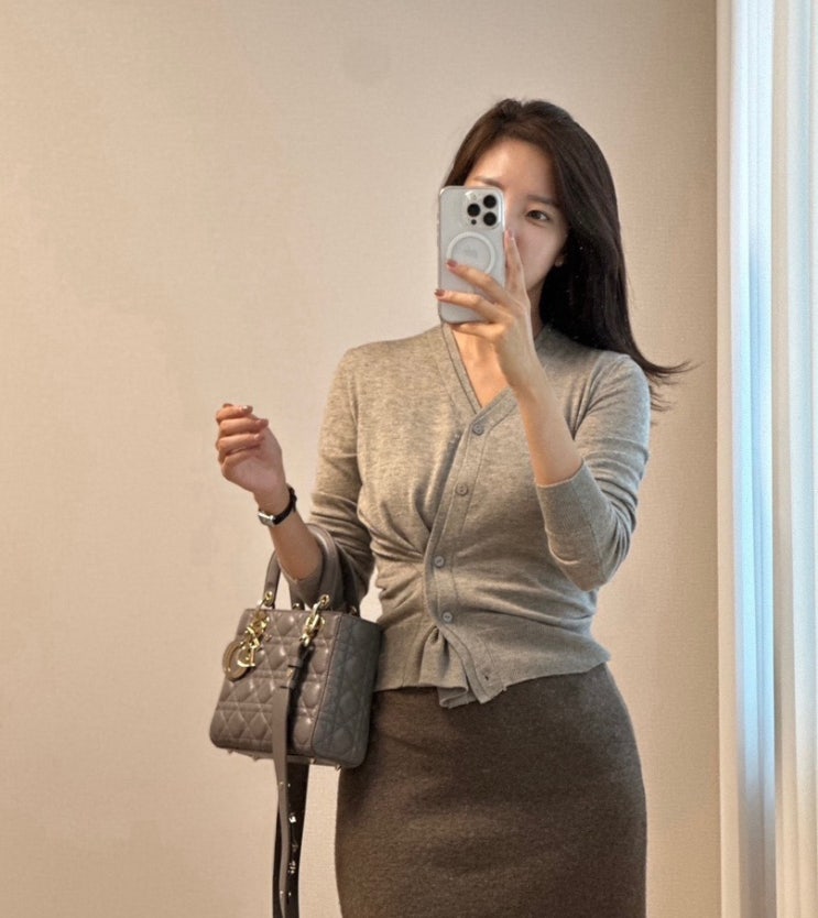  언더베이지 브이넥 가디건 | 가을 가디건 추천, 가디건 코디