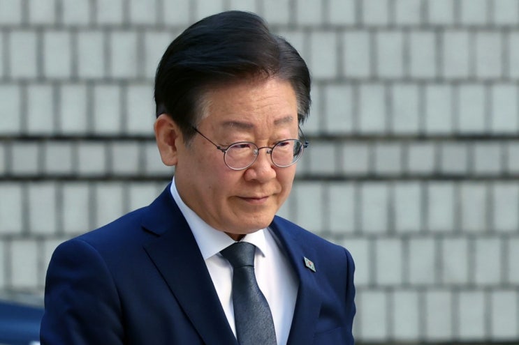 1심 선고 앞둔 <b>이재명</b> “연성 <b>친위 쿠데타</b> 중”… 친명은... 