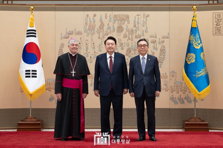 <b>제정</b>식 개최…교황청<b>대사</b> 등 <b>주한</b> 상주<b>대사</b> 13명 <b>신임장 제정</b>