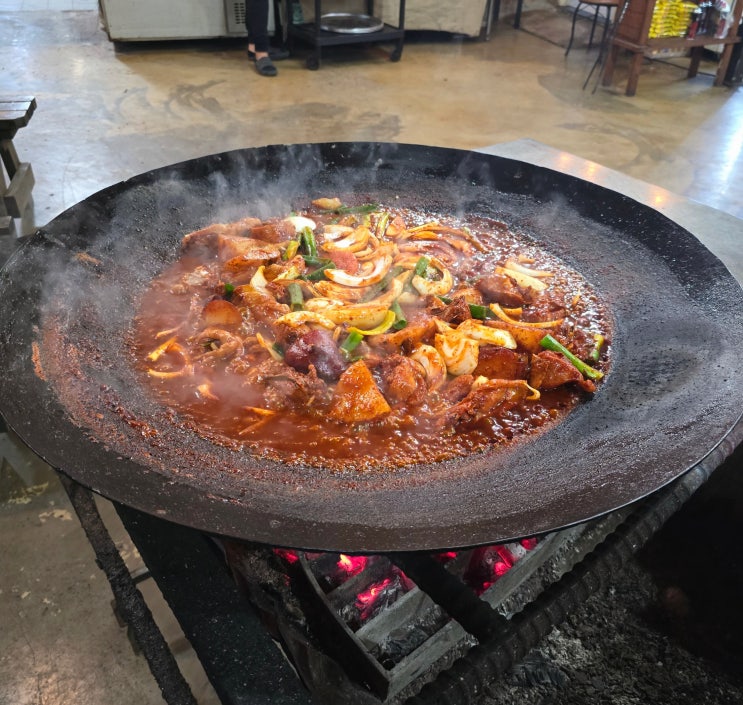  제주 삼거리농원, BTS 도 방문한 솥뚜껑닭볶음탕 맛집 내돈내산, 서귀포 찐맛집 여행코스 추천