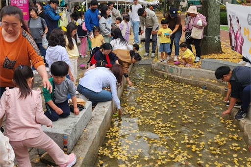  순천 향동 은행나무아래로 축제, 향동 문화의거리