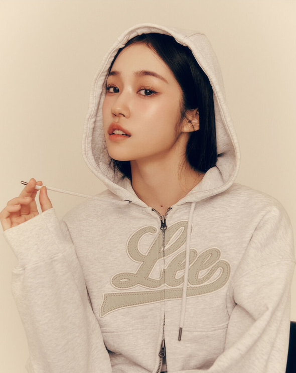  겨울 휘뚤마뚤 여자들에게 인기 데일리룩! 패션 브랜드 맛집 리의 집업 후드 티 코디 추천 ft. 노윤서