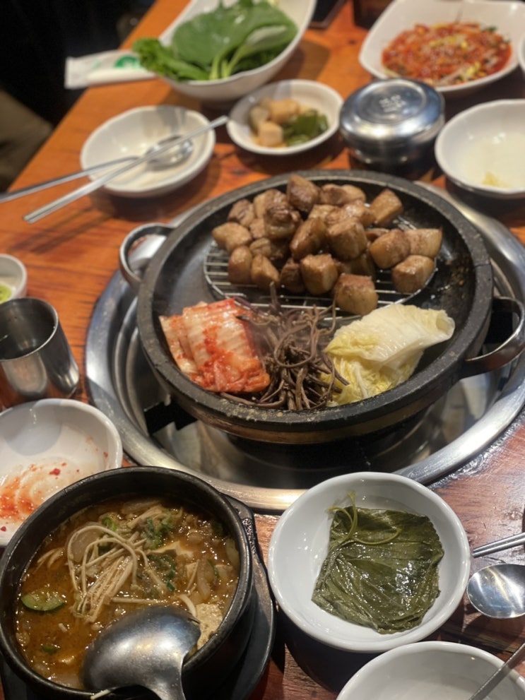  혜화맛집 촌놈 | 대학로 단체로 오기 좋은 돼지고기 맛집
