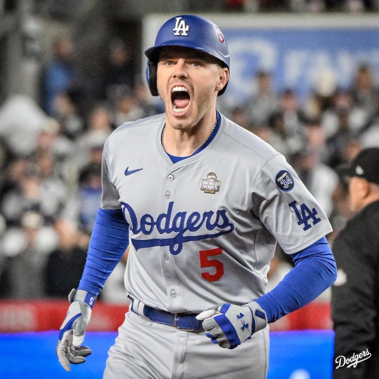 <b>우승</b>은 LA 다저스? 월드시리즈 3차전에서 양키스를 4-2 <b>제압</b>!... 