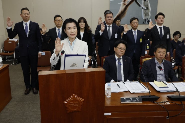 <b>이진숙</b> 방송통신위원장, <b>국정감사</b> 출석 후 여야 공방전 벌어져