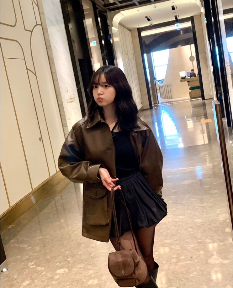  하트시그널 김지영 인스타그램 사복 패션 코디 더오유 빈티지 비건 레더 하프 자켓 추천
