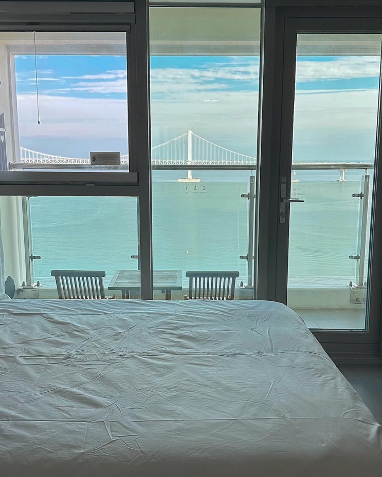  1박2일부산여행/ 광안뷰 에어비엔비, 드론쇼  / 부산 롯데월드, 어느멋진날 내돈내산 후기
