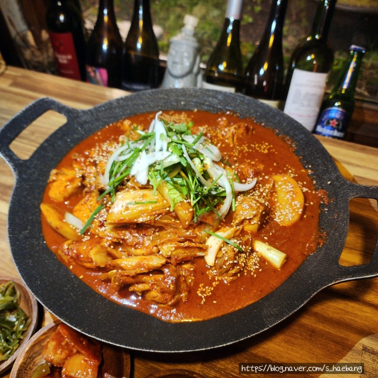  제주 옛 구옥 감성 성산 술집 마씸, 묵은지 닭볶음탕 안주 맛집