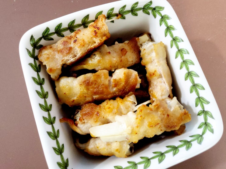  대패삼겹 버섯말이. 간단하게 만들고 맛있게 먹어요!