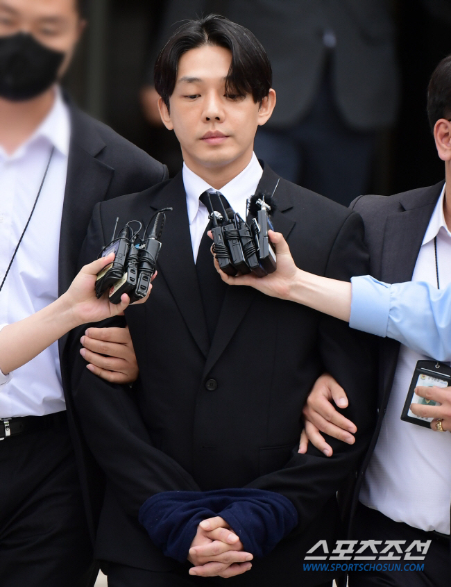 "징역 1년 지나치게 무거워 부당해"…유아인, '마약 상습 투약' 항소심 선처 호소 "징역 1년 지나치게 무거워 부당해"…유아인, '마약 상습 투약' 항소심 선처 호소