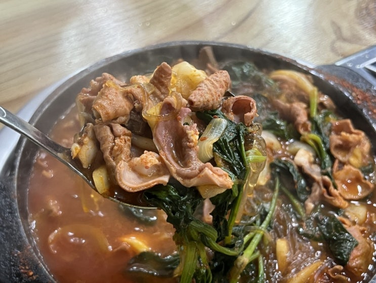  순천맛집 솔밭식당 시금치가 들어가는 곱창전골