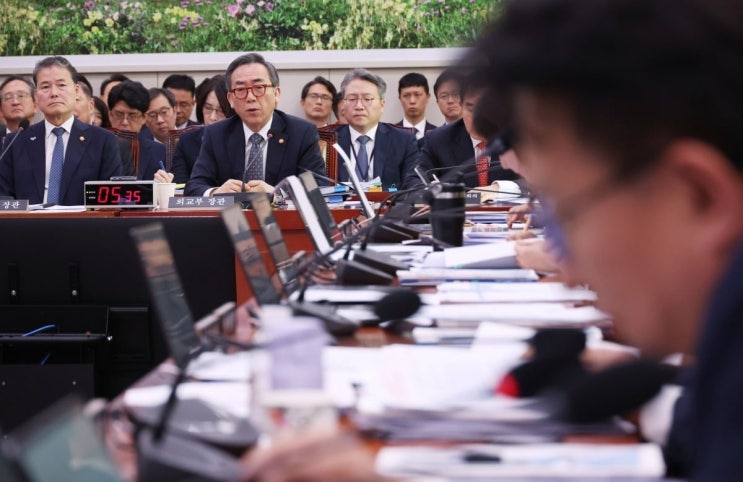 <b>조태열 외교부 장관</b>, 전쟁 장기화는 다른 나라의 무능 때문인가?