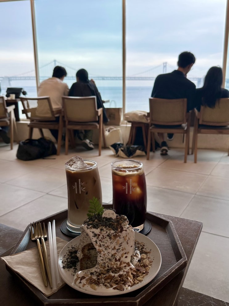  1박2일 부산여행 맛집투어 / "남천가야밀면"/광안리의 베트남"못하이바브이비비큐"/ 광안뷰 카페/ 광안리 요트투어