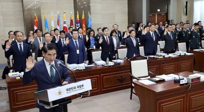 민주당 "<b>국회 동의</b> 없이 우크라에 참관단 보내면 <b>국방</b>부 <b>장관</b>... 