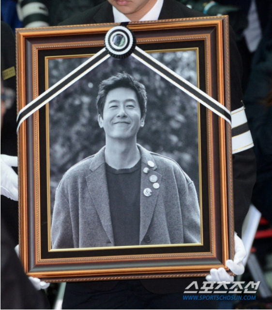 故<b>김주혁</b> 오늘(30일) 벌써 <b>7주기</b> 여전히 그리운  <b>구탱이</b>형