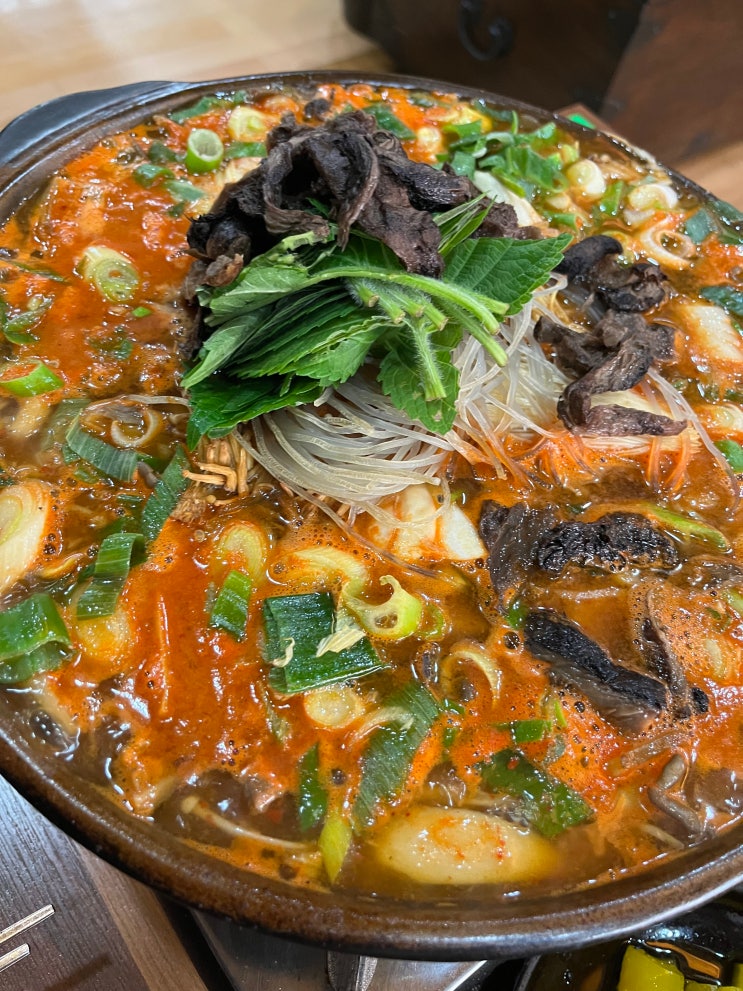  찐맛집이라 방문한 뒤 이틀 뒤에 또간집, 능이버섯전골이 필살기였다_이민우 산채비빔밥(청주 수곡동)